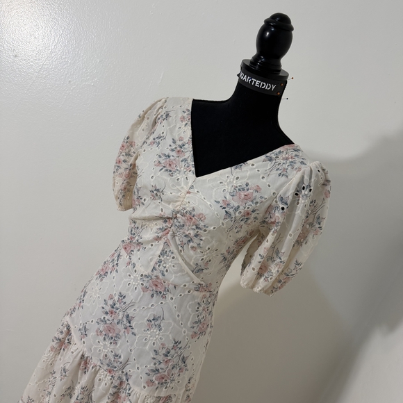 Dresses & Skirts - Floral Cream Dress with Pink Accents